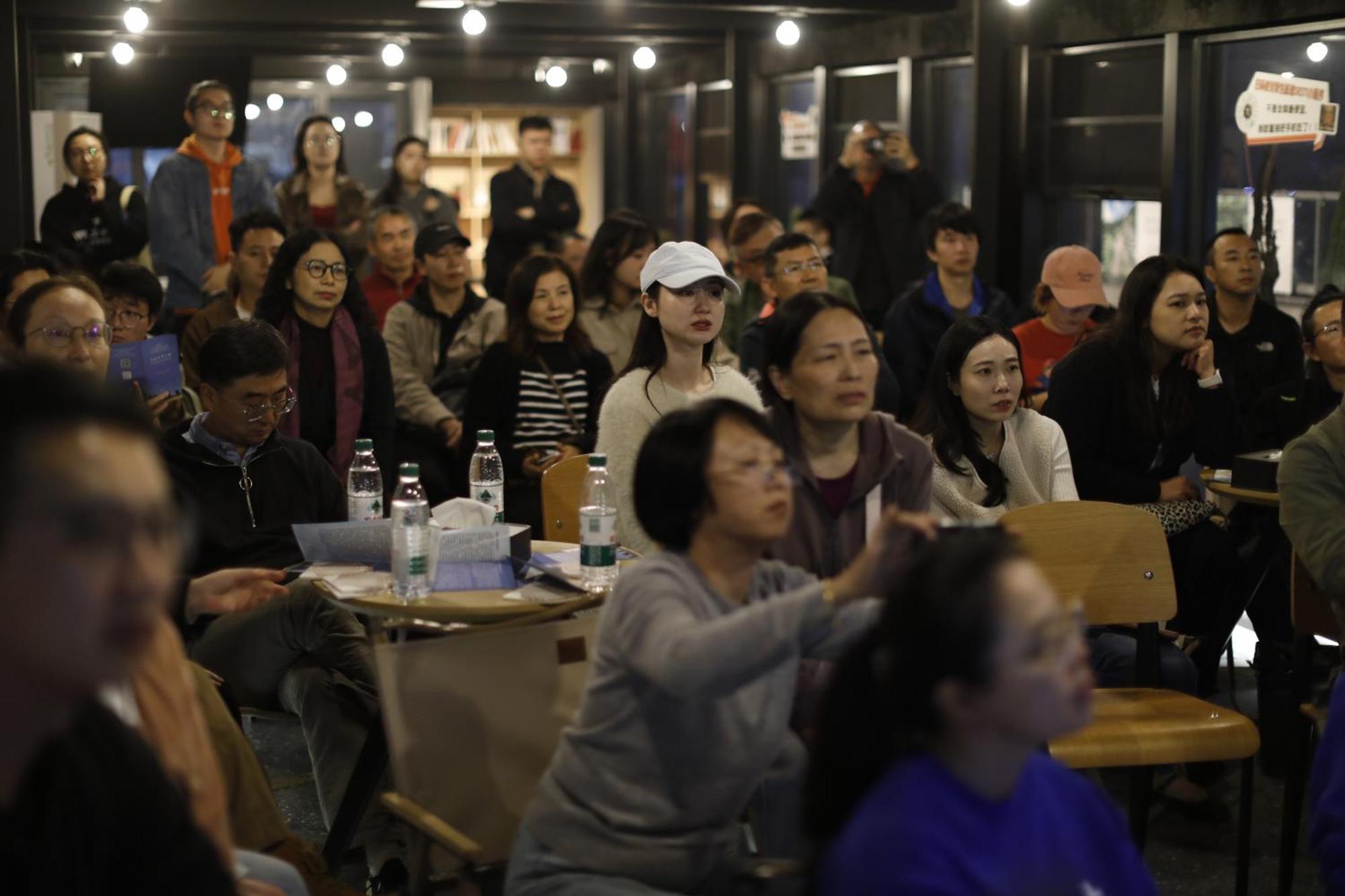 Chengdu Desti Youth Park Hostel Taikooli Екстериор снимка